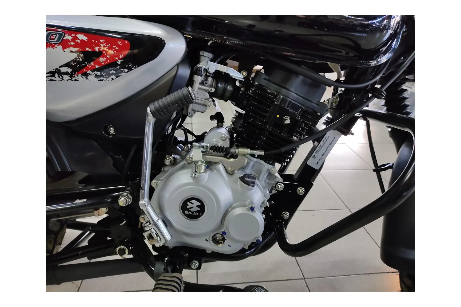 Мотоцикл Bajaj Boxer BM 150 X Disc 5 передач черный 11